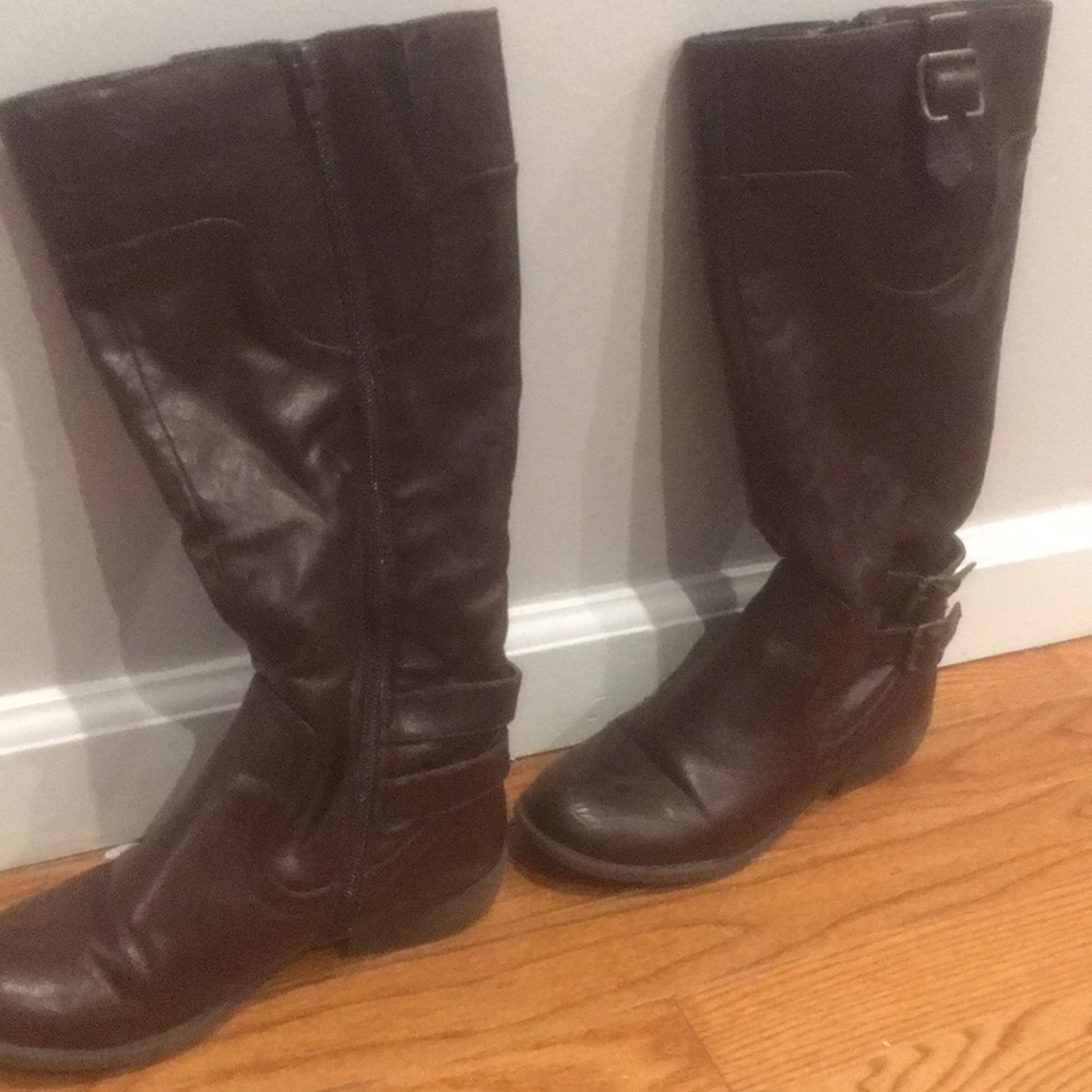 Brown boots